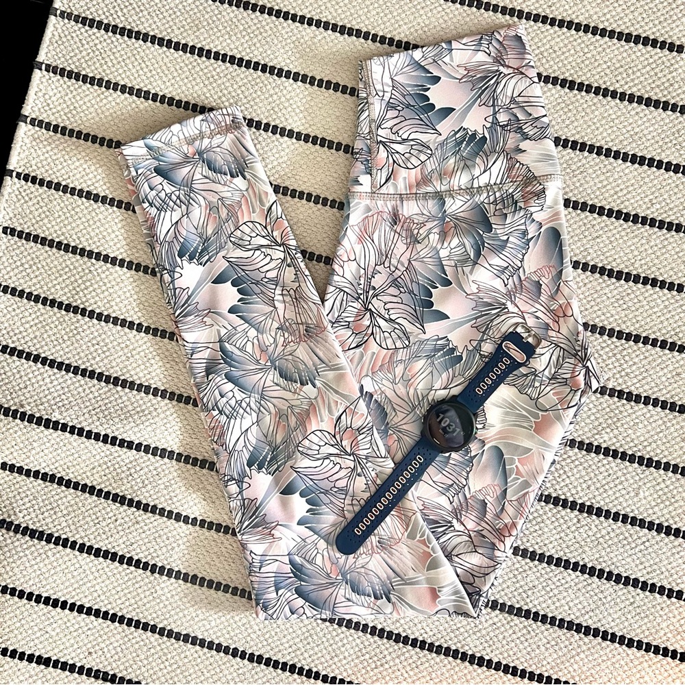 SOLD ❤️ NEW DYI Floral-Pattern High-Waist Leggings Size S